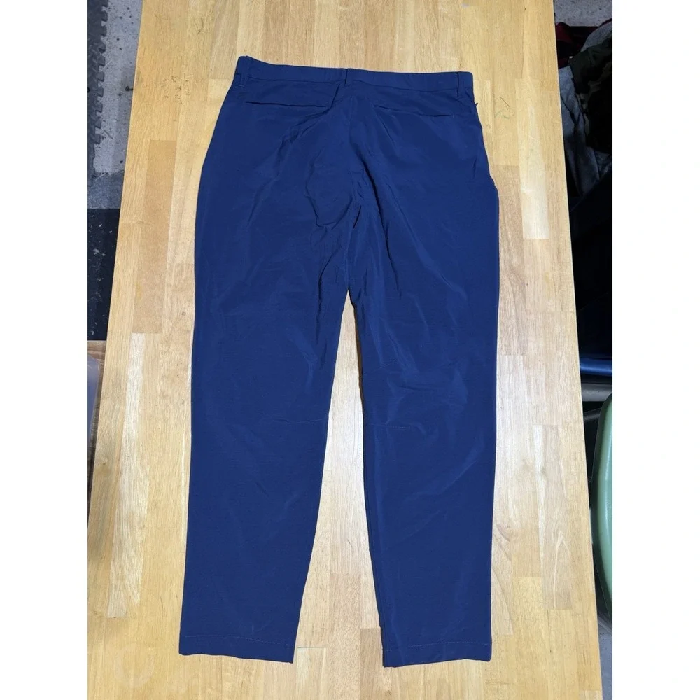 Fabletics The Only Pant Mens 34x29 Navy Blue Stretch Performance Golf Pants